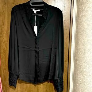 Chico’s Size 1 Black Blouse